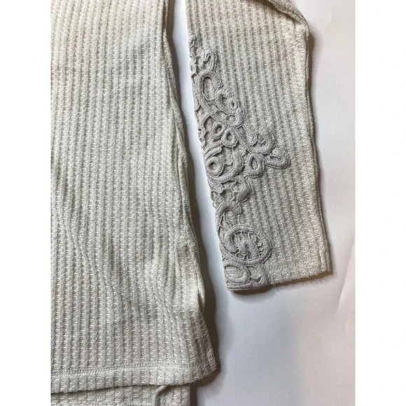 Soft Surroundings Thermal Top Knit small Embroidered Soutache Cuffs - Picture 4 of 8